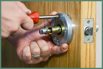 East Bridgewater Locksmith Service East Bridgewater, MA 508-392-4261 - Locks-Replace