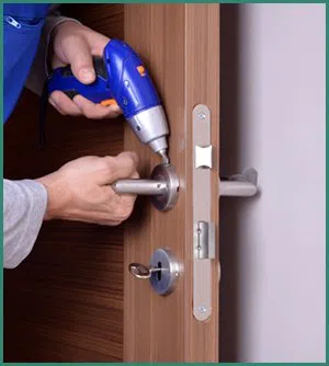 East Bridgewater Locksmith Service East Bridgewater, MA 508-392-4261 - panic-bar-fresh-installation